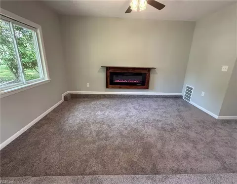 Living - 121 Duval Ct, Hampton, VA 23669 photo 3 of 3