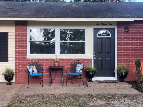 Exterior - 121 Duval Ct, Hampton, VA 23669 photo 2 of 5