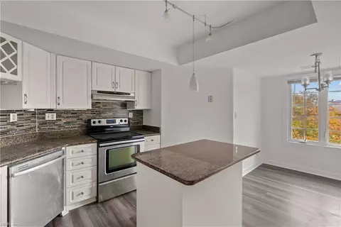 Kitchen - 302 Mainsail Dr #15, Hampton, VA 23664 photo 1 of 7