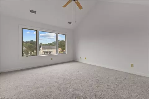 Bedroom - 302 Mainsail Dr #15, Hampton, VA 23664 photo 1 of 6