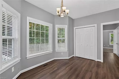 Entry Way - 301 Forest View Ln, Smithfield, VA 23430 photo 4 of 8