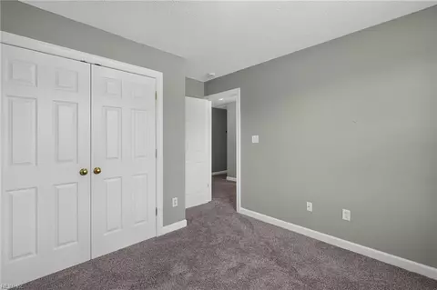 Bedroom - 301 Forest View Ln, Smithfield, VA 23430 photo 4 of 8