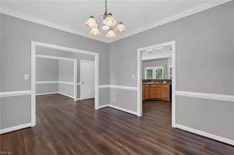 Entry Way - 301 Forest View Ln, Smithfield, VA 23430 photo 3 of 8