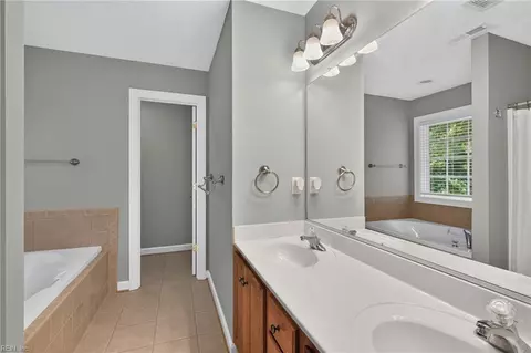 Bath - 301 Forest View Ln, Smithfield, VA 23430 photo 2 of 5