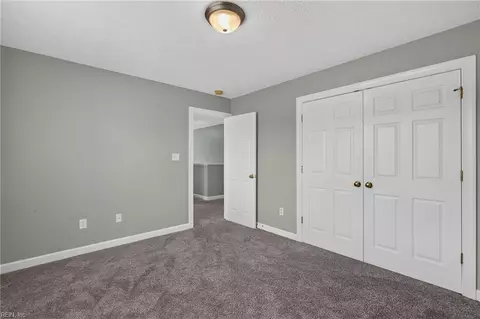 Bedroom - 301 Forest View Ln, Smithfield, VA 23430 photo 6 of 8