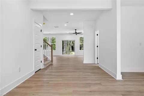 Entry Way - 1631 Colonial Ave, Smithfield, VA 23430 photo 1 of 4