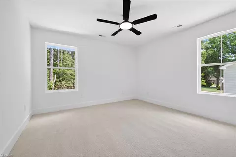 Bedroom - 1631 Colonial Ave, Smithfield, VA 23430 photo 4 of 5