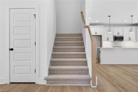 Entry Way - 1631 Colonial Ave, Smithfield, VA 23430 photo 3 of 4