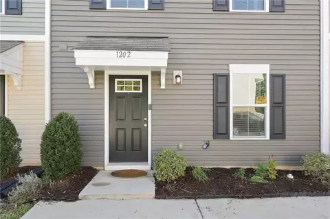 1202 Lakeview Cv, Smithfield, VA 23430