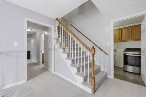 Entry Way - 516 Ashforth Way, Chesapeake, VA 23322 photo 3 of 6