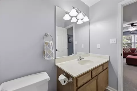 Bath - 516 Ashforth Way, Chesapeake, VA 23322 photo 5 of 5