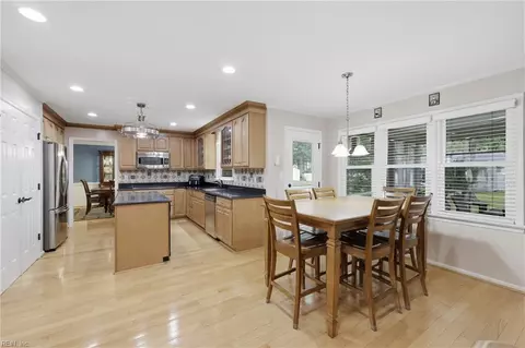 Kitchen - 516 Ashforth Way, Chesapeake, VA 23322 photo 5 of 5