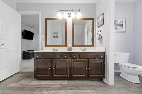 Bath - 516 Ashforth Way, Chesapeake, VA 23322 photo 2 of 5