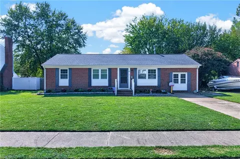Exterior - 6 Holiday Dr, Hampton, VA 23669 photo 2 of 7