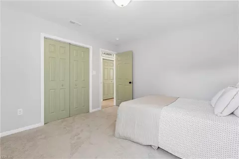 Bedroom - 123 Prince James Dr, Hampton, VA 23669 photo 4 of 9
