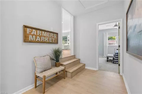 Entry Way - 123 Prince James Dr, Hampton, VA 23669 photo 3 of 5