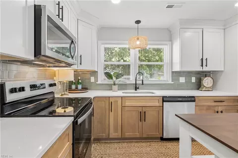 Kitchen - 123 Prince James Dr, Hampton, VA 23669 photo 1 of 9