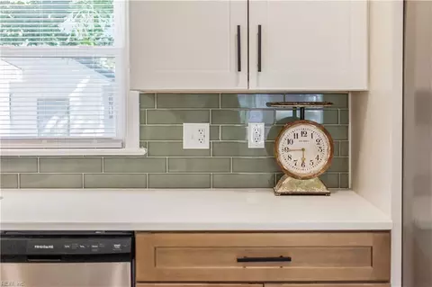 Kitchen - 123 Prince James Dr, Hampton, VA 23669 photo 8 of 8