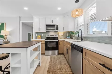 Kitchen - 123 Prince James Dr, Hampton, VA 23669 photo 2 of 8