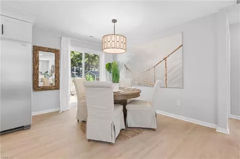 Dining - 123 Prince James Dr, Hampton, VA 23669 photo 2 of 4