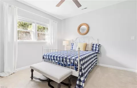 Bedroom - 123 Prince James Dr, Hampton, VA 23669 photo 6 of 9