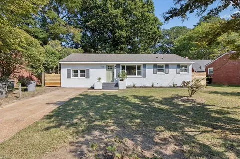 Exterior - 123 Prince James Dr, Hampton, VA 23669 photo 3 of 3