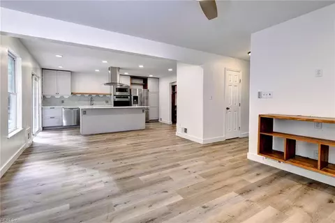 Living - 309 High Point Rd, Williamsburg, VA 23185 photo 3 of 3