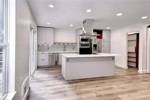 Kitchen - 309 High Point Rd, Williamsburg, VA 23185 photo 3 of 5