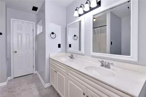 Bath - 309 High Point Rd, Williamsburg, VA 23185 photo 3 of 3