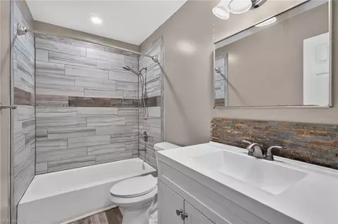 Bath - 8139 Manor Dr, Gloucester, VA 23061 photo 3 of 3