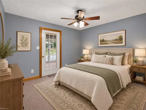Bedroom - 8139 Manor Dr, Gloucester, VA 23061 photo 3 of 12