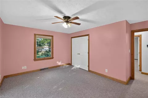 Bedroom - 8139 Manor Dr, Gloucester, VA 23061 photo 12 of 12