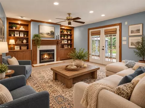 Living - 8139 Manor Dr, Gloucester, VA 23061 photo 1 of 5
