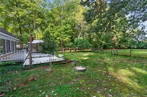 Exterior - 8139 Manor Dr, Gloucester, VA 23061 photo 8 of 12