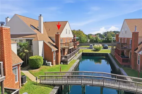 5029 Gatehouse Way, Virginia Beach, VA 23455