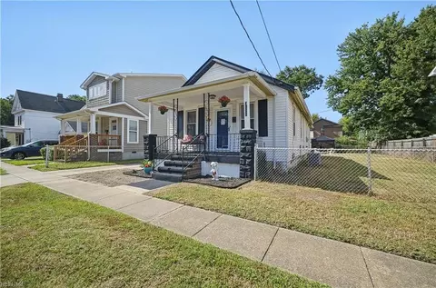Exterior - 3125 Dunkirk Ave, Norfolk, VA 23509 photo 7 of 9