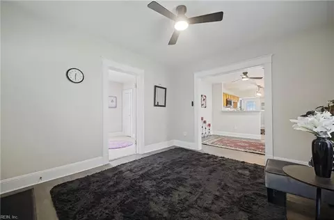 Entry Way - 3125 Dunkirk Ave, Norfolk, VA 23509 photo 2 of 5