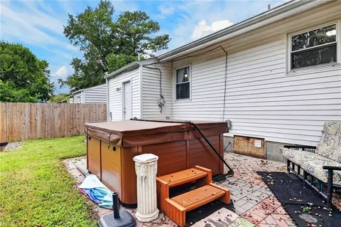Exterior - 419 Hunlac Ave, Hampton, VA 23664 photo 11 of 11