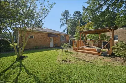 Exterior - 2024 Lisbon Rd, Chesapeake, VA 23321 photo 10 of 12
