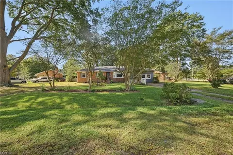 Exterior - 2024 Lisbon Rd, Chesapeake, VA 23321 photo 2 of 12
