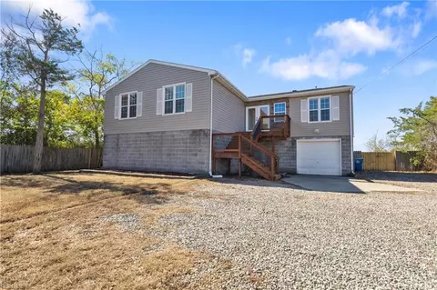 174 Messick Rd, Poquoson, VA 23662