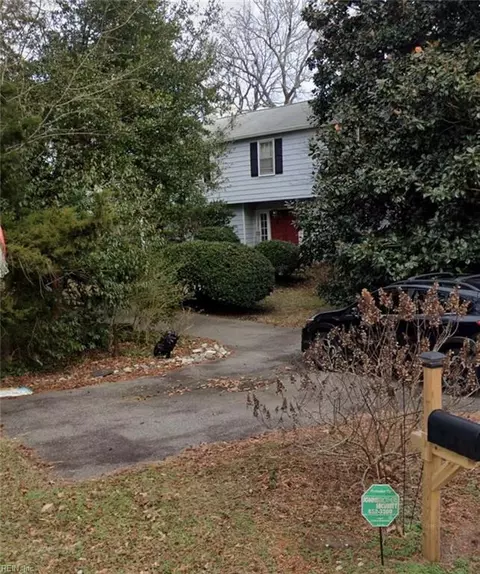 328 Susan Constant Dr, Virginia Beach, VA 23451