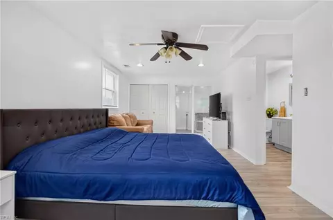 Bedroom - 2021 Seward Dr, Hampton, VA 23663 photo 1 of 7