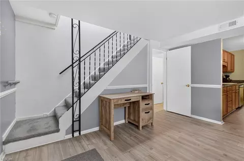 Entry Way - 2021 Seward Dr, Hampton, VA 23663 photo 2 of 3