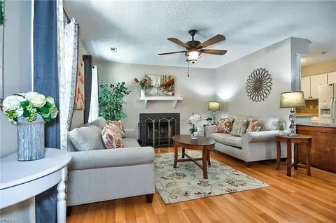 1512 Eagleton Ln, Virginia Beach, VA 23455