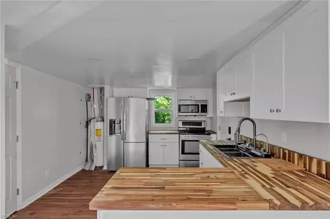 Kitchen - 320 Mary St, Hampton, VA 23664 photo 1 of 3