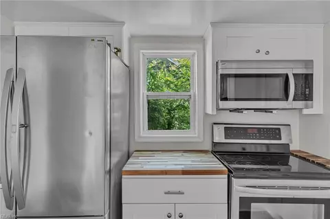 Kitchen - 320 Mary St, Hampton, VA 23664 photo 3 of 3