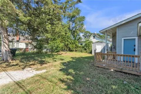 Exterior - 320 Mary St, Hampton, VA 23664 photo 5 of 5