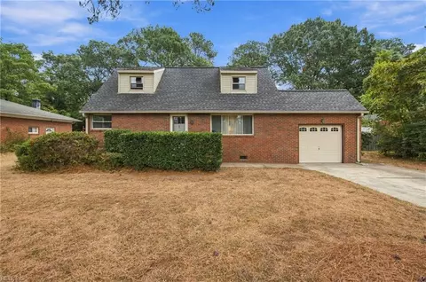 820 Deary Ln, Virginia Beach, VA 23451