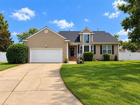 108 Paula Ct, Yorktown, VA 23693
